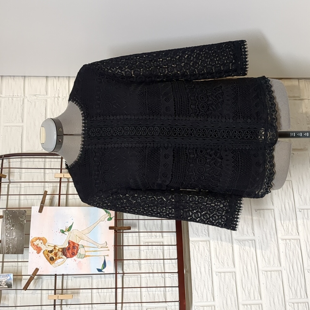 Ann Taylor XS lace top EUC navy blue